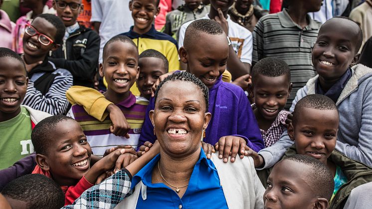 Barn i Västerås möter Burundis barnrättshjälte som kämpar för fattiga och föräldralösa barn