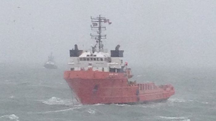 'Esvagt Gamma' towed the 'Bremen Hunter' to a safe anchorage