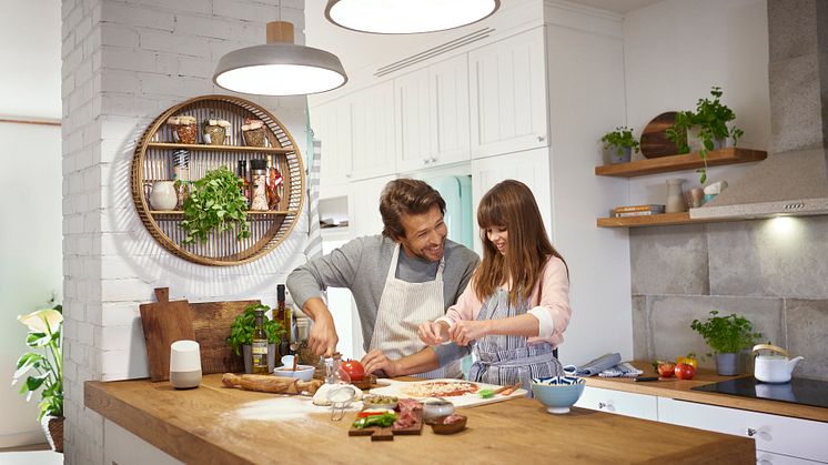 Schneider Electric storsatsar på smarta hem – bekvämlighet, säkerhet och energieffektivitet i fokus med nya Wiser