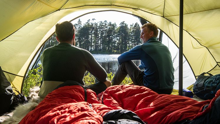 Med teltet i sekken velger du selv utsikten du vil våkne til. Men hva slags telt bør du velge? Foto: Bergans / Hans Kristian Krogh Hanssen