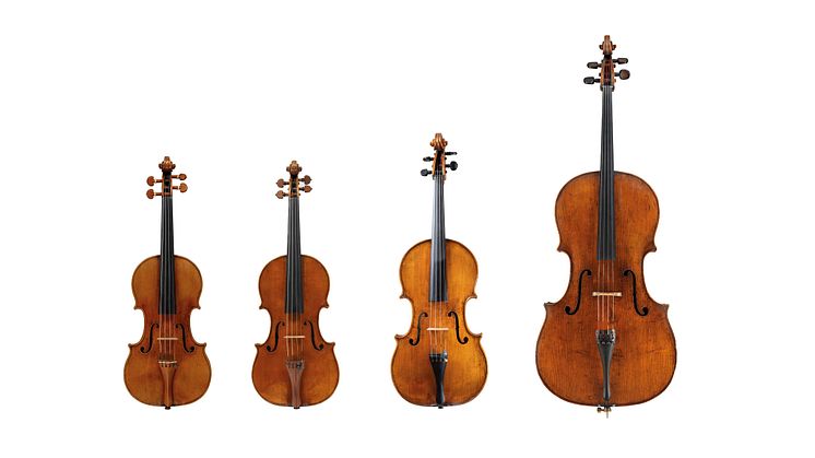 I utstillingen «Mestermøter» kan du se fire kvartetter laget av instrumentmakerne Stradivari, Guarneri, Guadagnini og Gofriller. Her illustrert ved én sammensatt kvartett.