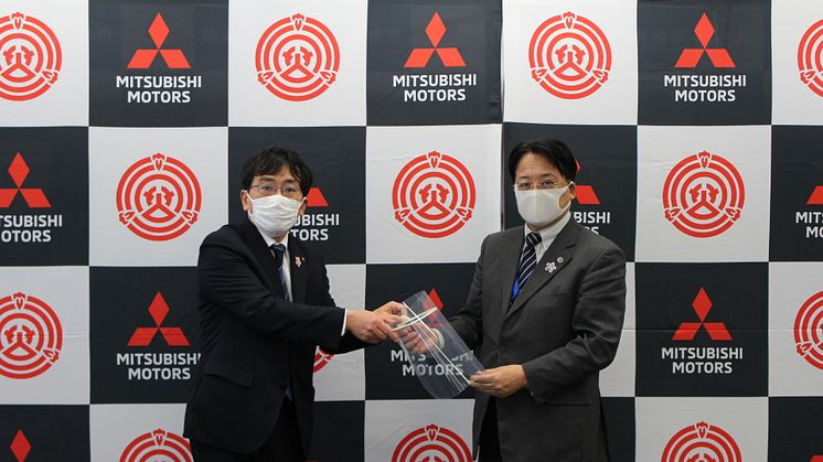 MMC donerer ansiktsskjermer til byen Okazaki