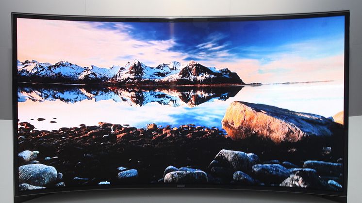 CES 2013:  Samsung introducerer verdens første kurvede OLED TV på CES 2013