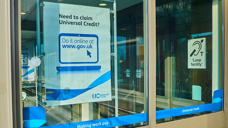 Government call for greater financial support for those waiting for Universal Credit