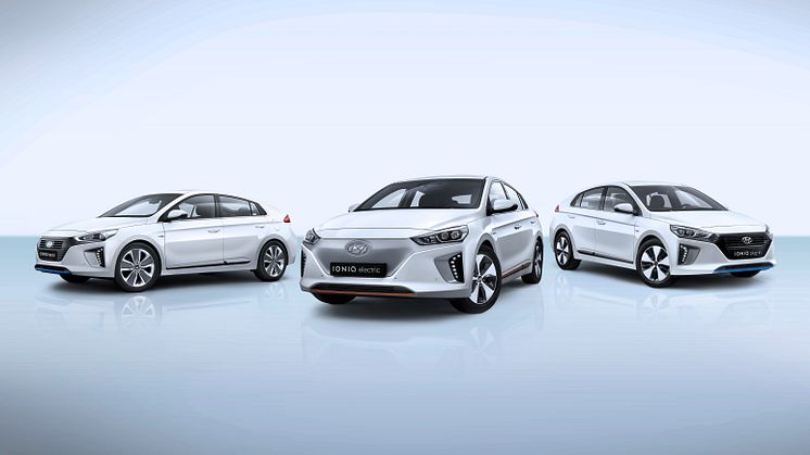 Miljøbilkonseptet IONIQ fra Hyundai er nå komplett med dette trekløveret. En elbil, en hybrid og en ladehybrid i samme innpakking.