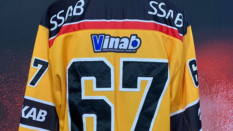I helgen såldes den dyraste hockey matchtröjan någonsin i Sverige på Tradera för 76 000 kronor till förmån för Luleå Hockey. 