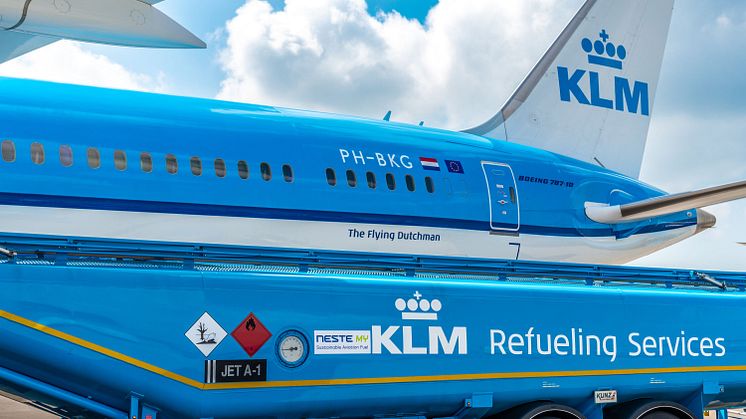AIRFRANCE och KLM har satt som mål att minska koldioxidutsläppen genom att använda 10 procent hållbart flygbränsle år 2030. 
