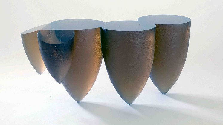 Ann Wolff, Des femmes I, 2000. Gjutet glas, 29 x 28 x 60 cm. Foto: Pierre Wilén