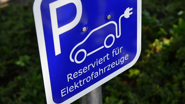 Ohne Auto mobil - Westfalen Weser Energie zeigt verschiedene Komponenten der Elektromobilität