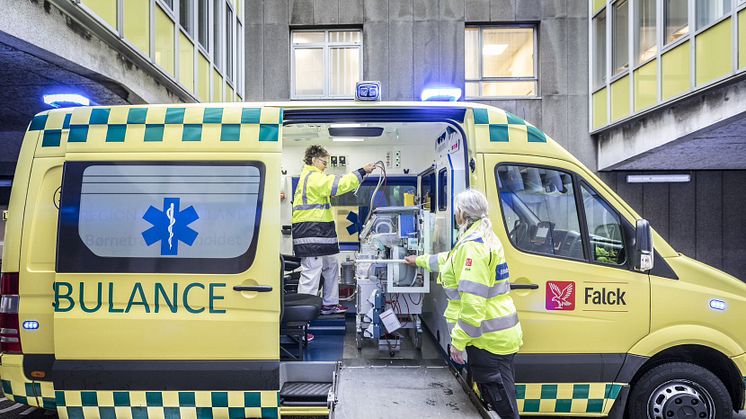 Falck er ved at implementere et blødnings-kit i alle de 400 ambulancer, som selskabet opererer i Danmark.