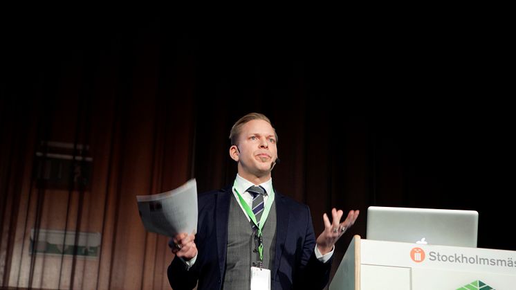 Niklas Svensson, biträdande stadsbyggnadsdirektör Stockholms stad, berättade om planerna för Stockholms stadsutveckling och förtätning genom översiktsplanen Promenadstaden.