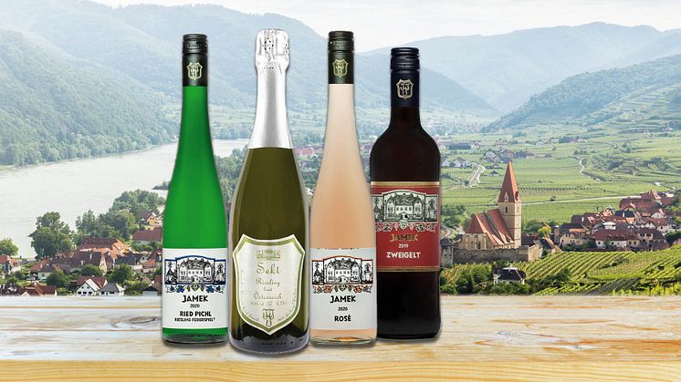 Nu kommer flera nyheter från österrikiska Jamek. Lär känna den exklusiva vingården vid Donaus strand i DAC-regionen Wachau genom allt från torr Riesling, fruktig Rosé och sprudlande Sekt till röd och fyllig Zweigelt.