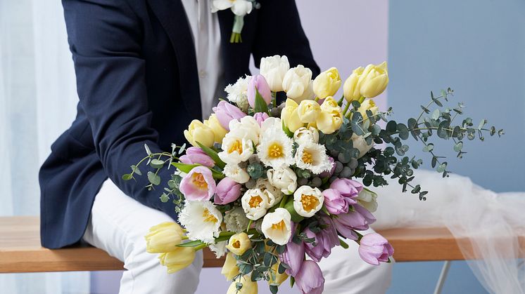 2024 års bröllopstrender har svenska tulpaner i brudbuketten