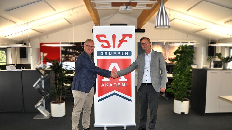 Morten Emborg, direktør for TEC, og Lars Mejlby, administrerende direktør for SIF Gruppen.