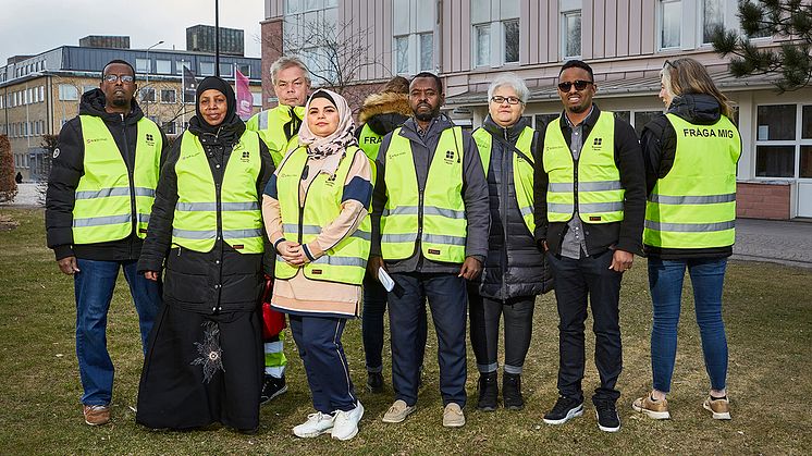 En del av teamet som Bostäder i Borås anställt för att ta reda på vad norrbybor tycker om sitt område.