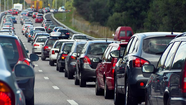 Fortfarande släpper dieselbilar ut fem gånger mer kväveoxider än de bensindrivna bilarna i Sverige.