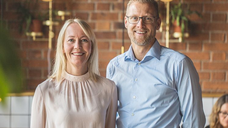 -I am incredibly grateful for the trust that the Löfberg family has showed me throughout the years. Löfbergs will always have a special place in my heart, says Lars Appelqvist. Here with Kathrine Löfberg.