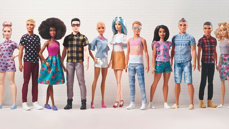 Barbie Fashionistas "THE NEW CREW" 