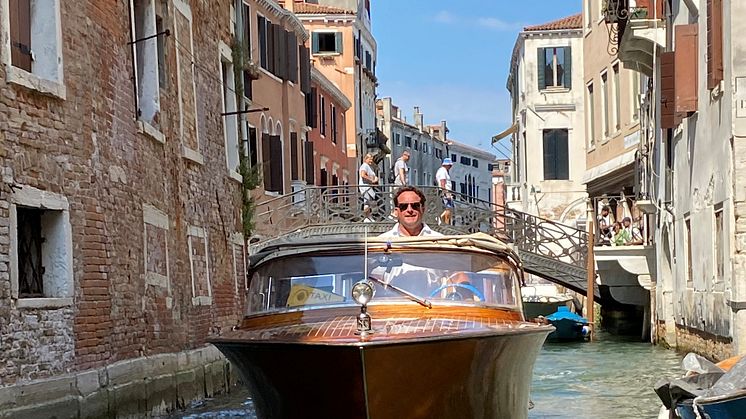 Aquamarina in Venice canals