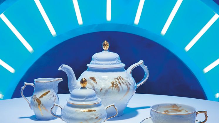 The classic Rosenthal shape Sanssouci is the perfect showpiece for the opulent decor "Midas" of the Heritage Collection.