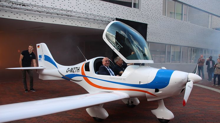 Seit dem 22. September 2017 ergänzt ein Ultraleichtflugzeug das Programm der luftfahrttechnischen Lehre und Forschung an der TH Wildau um eine bemannte Komponente.