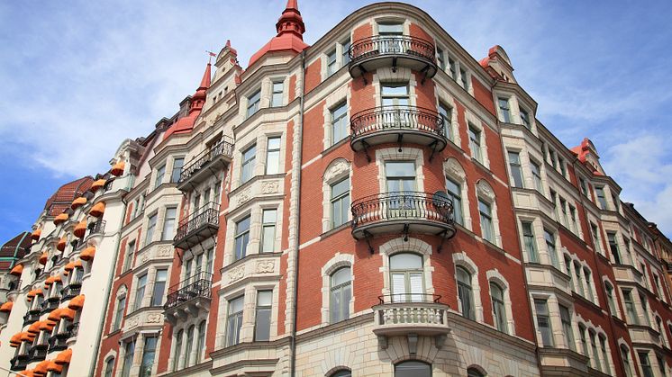 Strandvägen i Stockholm. I juni föll de dyraste lägenheterna i Stockholm med 5 procent.