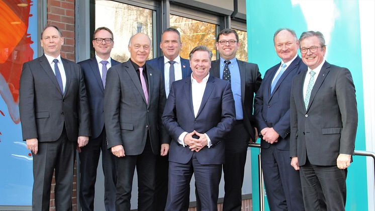 Westfalen Weser Energie-Gruppe wächst weiter –  Neue Gesellschafter aus Lippe und Schaumburg