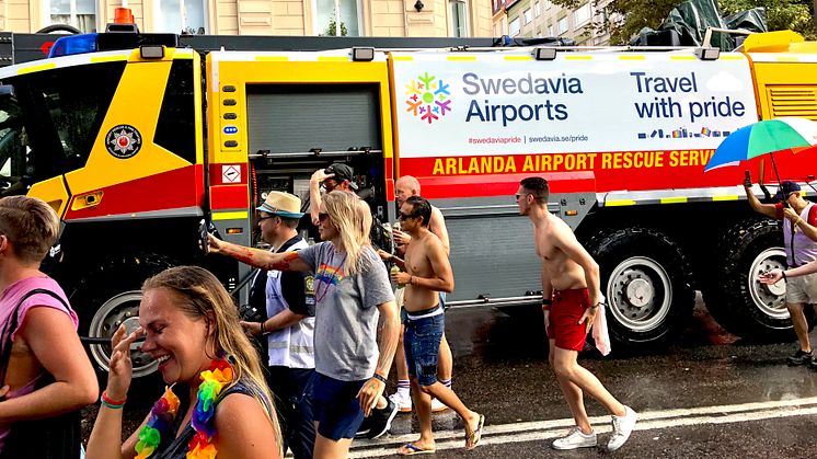 Brandbil från Swedavia Airports - Pride