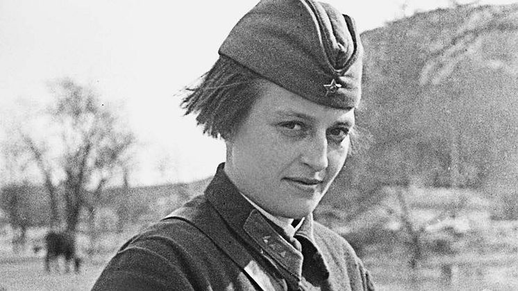 Fanjunkare Ljudmila Pavlitjenko, mars 1942 i Sevastopol. 