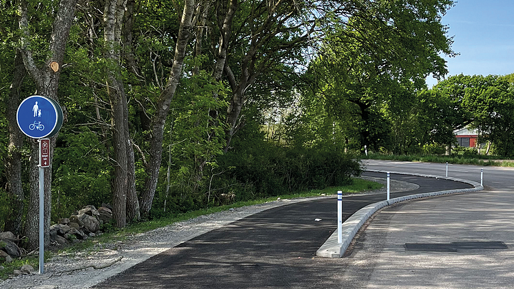 Byggnationen av den nya gång- och cykelvägen omfattas av en breddning av befintlig väg samt separat gång- och cykelväg. Foto: Anna Bengtsson