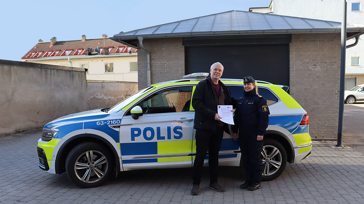 Kommunstyrelsens ordförande Peter Lindberg (SD) och Anna Nilsson, lokalpolisområdeschef (Lpo) för Söderåsens polisområde. 