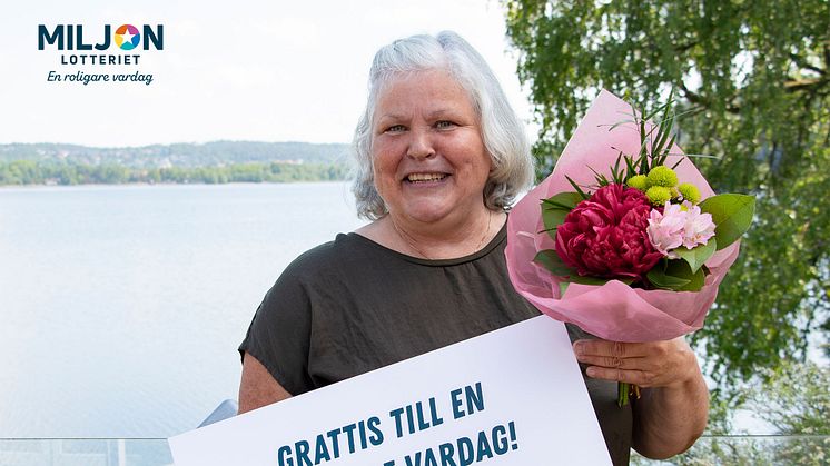 Ann-Marie från Vaxholm vann 100 000 kronor i Miljonlotteriets högvinstdragning.