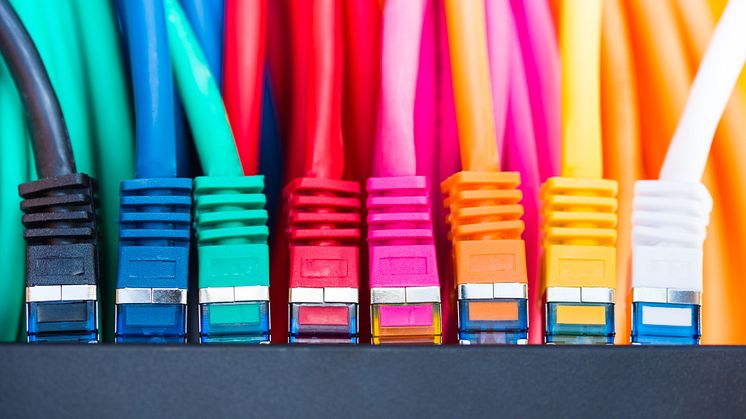 CBK leverer høykvalitets nettverkskabler i hovedkategoriene 5, 6, 7 og 8. Kablene får du i lengder fra 0,2 til 50 meter. Du får kablene i forskjellige farger og i halogenfrie utgaver.