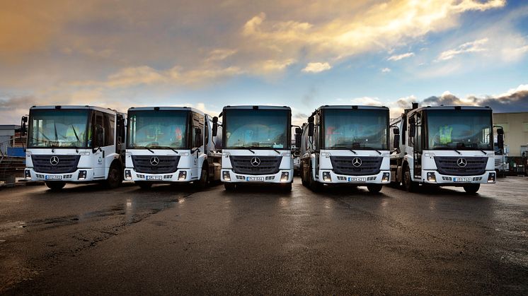 Upplands Motor servar 50 nya biogasdrivna lastbilar för sophämtning i Stockholm 