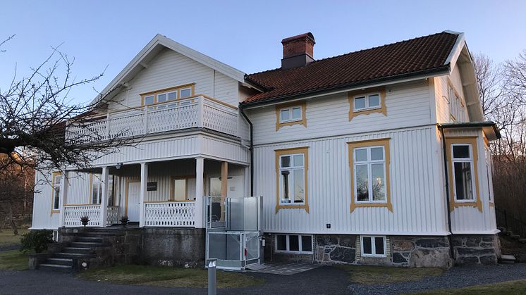 Södra Skärgårdens Bibliotek öppnar i nya lokaler, i prästgården på Styrsö.