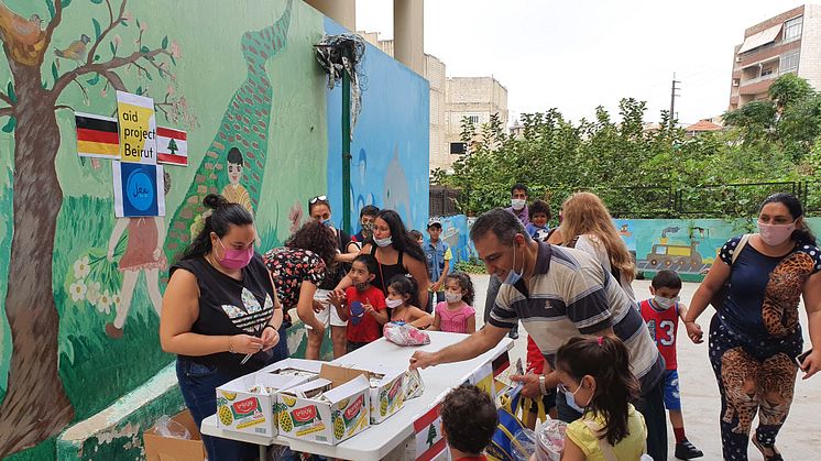 Hilfe, die ankommt: In Beirut werden die Hilfsgüter an die Menschen verteilt.