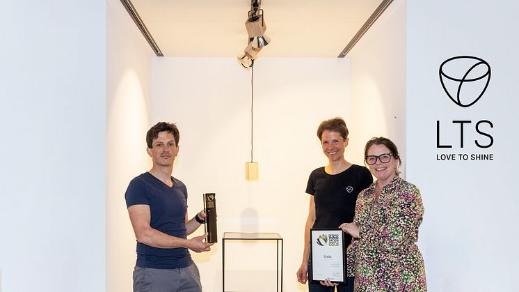 Photo: LTS Licht & Leuchten GmbH. From left: Stefan Hertle (LTS Product Manager), Maren Breitenberger (LTS Head of Marketing & Product Management) and Sofie Dahlberg (LTS Managing Director) are pleased about the German Innovation Award 2023.
