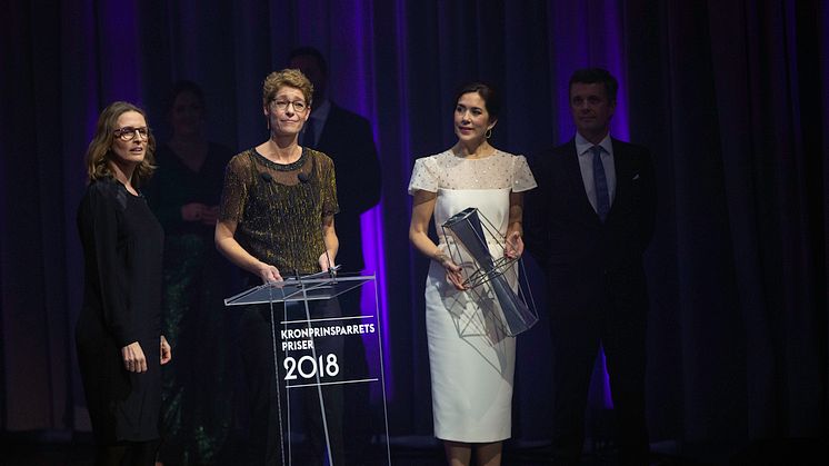 Foreningen Grønlandske Børn modtog Kronprinsparrets Sociale Pris 2018. Prisen blev modtaget af generalsekretær Puk Draiby og bestyrelsesmedlem Heidi Lindholm.