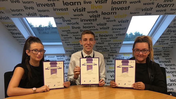 ng homes trainees (L-R) Robyn Somerville, Alan Nicolson and Lucy Brown with their Certificates.