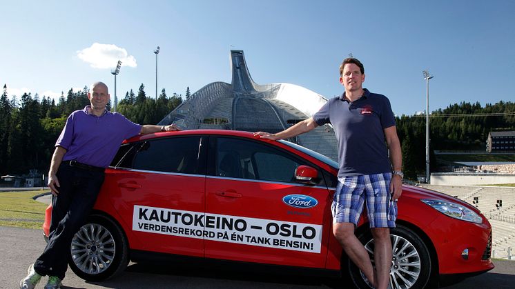 Knut Wilthil og Henrik Borchgrevink satte verdensrekord i økonomikjøring med Ford Focus med den prisbelønte 1.0-liters EcoBoost-motoren