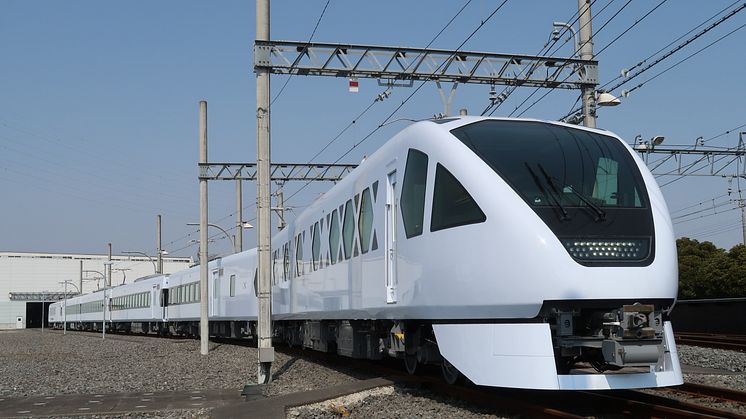 The new Spacia X train