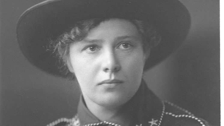Emmy Grén Broberg växte upp på Lilla Änggården och engagerade sig i kvinnans frigörelse i början av 1900-talet. Foto: Scouternas arkiv och museum