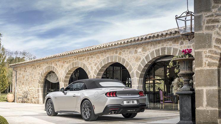 2024 FORD MUSTANG CONVERTIBLE (5)