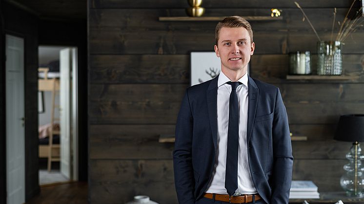 Joakim Westerlind Wiklund blir Bjurfors franchisetagare i Vemdalen, där mäklarkedjan i höst öppnar nytt kontor. Satsningen är en del i strategin att stärka Bjurfors närvaro i fjällen.