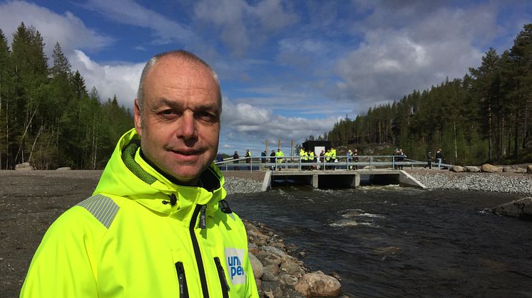Johan Tielman, miljöchef på Uniper Hydropower, leder idag invigningen av den andra av tre fiskvägar i övre Faxälven.