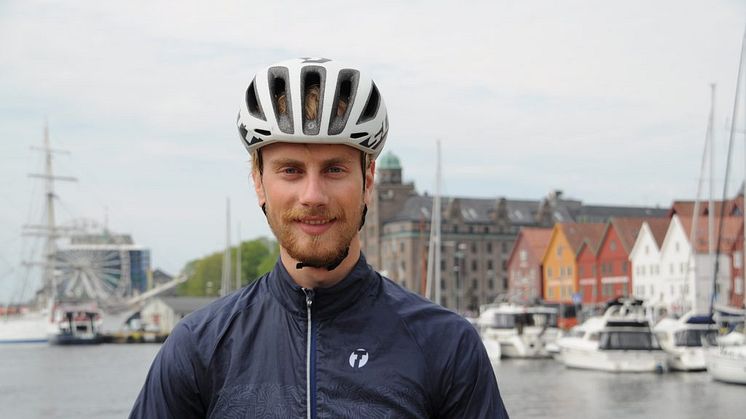 Mathias Vea (23) har drevet med sykling i mange år. I sommer syklet han hele Norge på langs i løpet av tre uker.