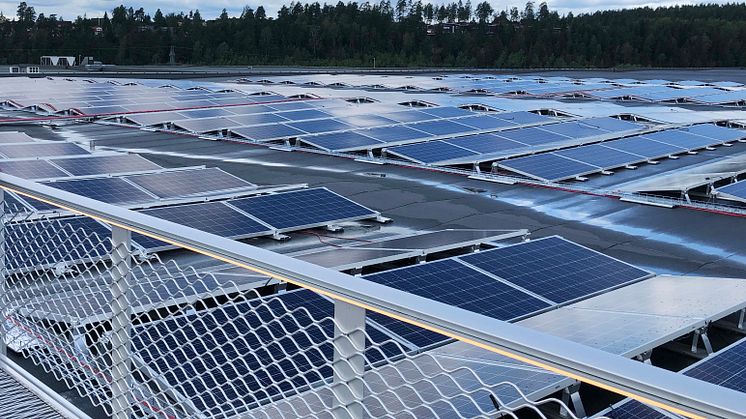 Håndverksveien 25 - Solcellepaneler på taket