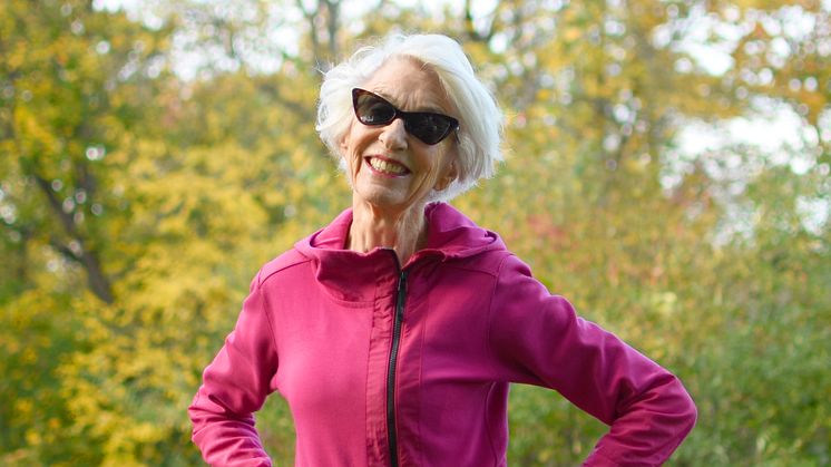 Oldfluencern Lady Silver med tusentals följare på Instagram inspirerar unga och äldre att träna hela kroppen inklusive andningen - för ett långt och lekfullt liv.