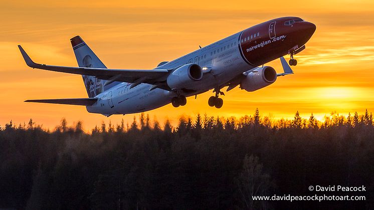 Norwegian's Boeing 737-800 - sunset departure