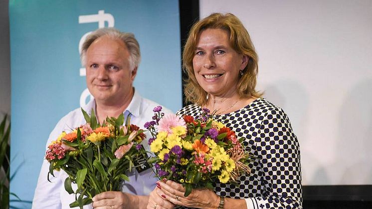 Kenneth och Eva Bendroth tar emot pris för Årets Företagare i Skåne